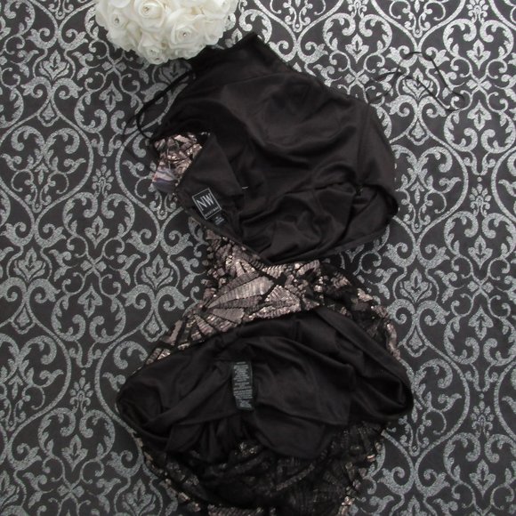 NWT Metallic Sequin Halter Open Back Evening Gown - Picture 9 of 9